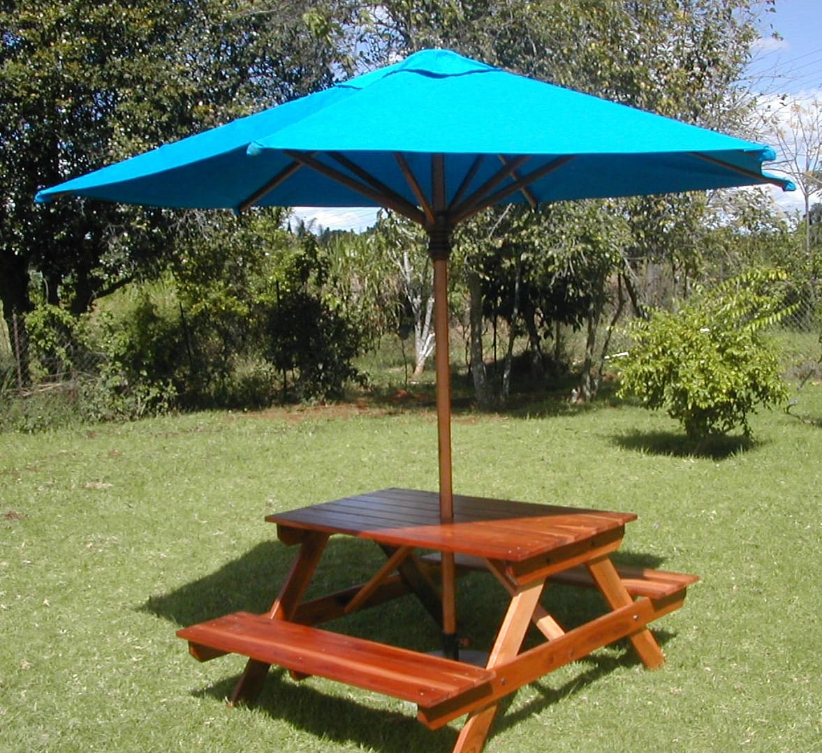 Umbrella with 4 Seater Picnic Bench
